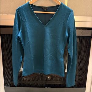 Banana Republic Soft Touch Seamed Long Sleeve V-Neck Top in Teal, BNWOT